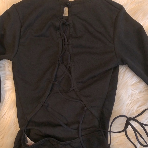 Open tie back long sleeve bodysuit - Picture 2 of 3